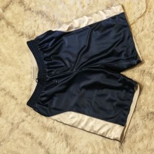 Nike men's size M reversible basketball shorts